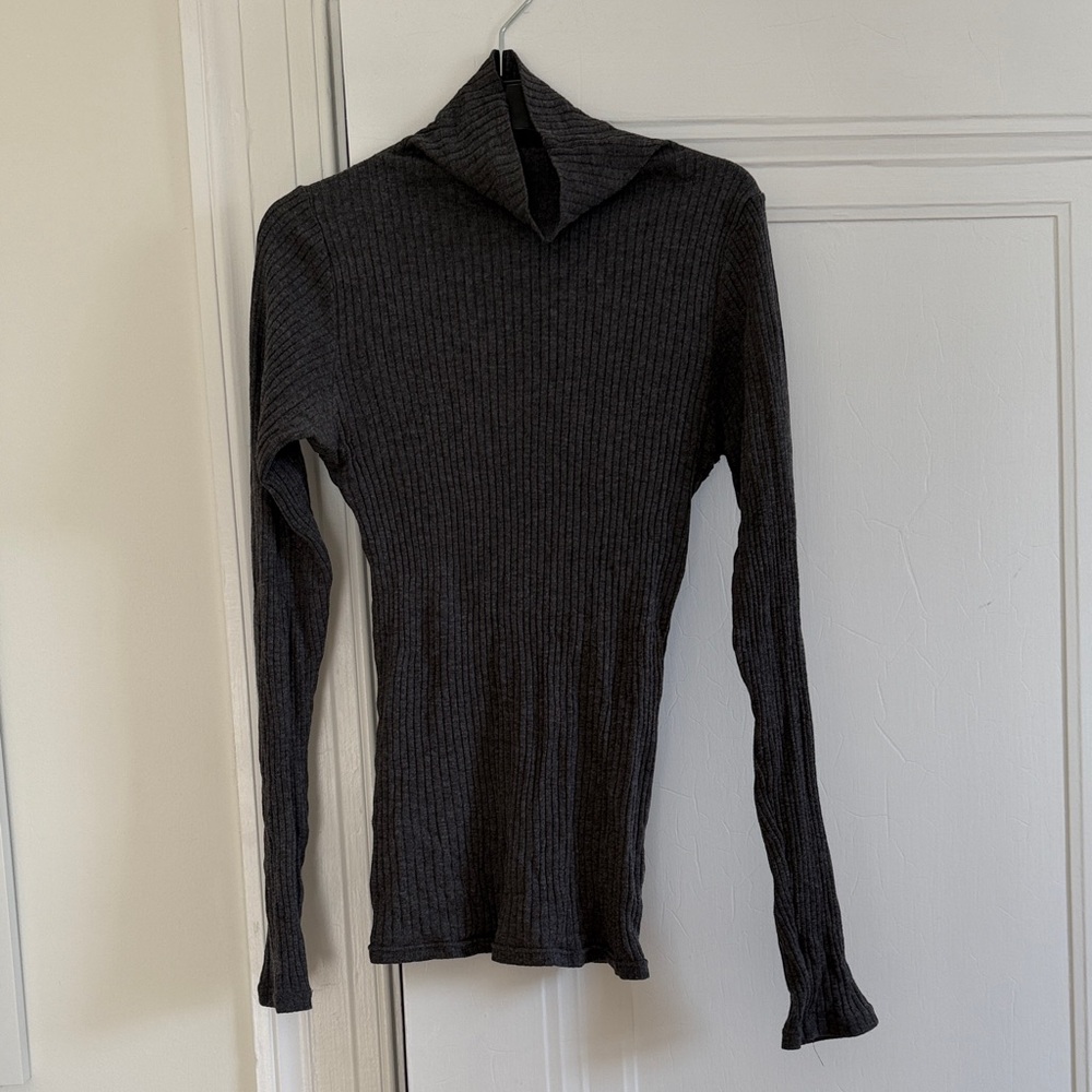Club Monaco Charcoal Ribbed Long-Sleeve Turtleneck Women's Sweater